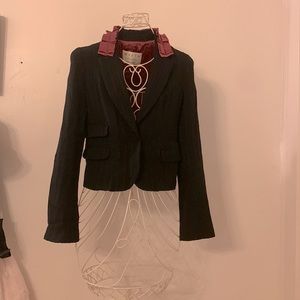 Black cropped blazer from Wyeth